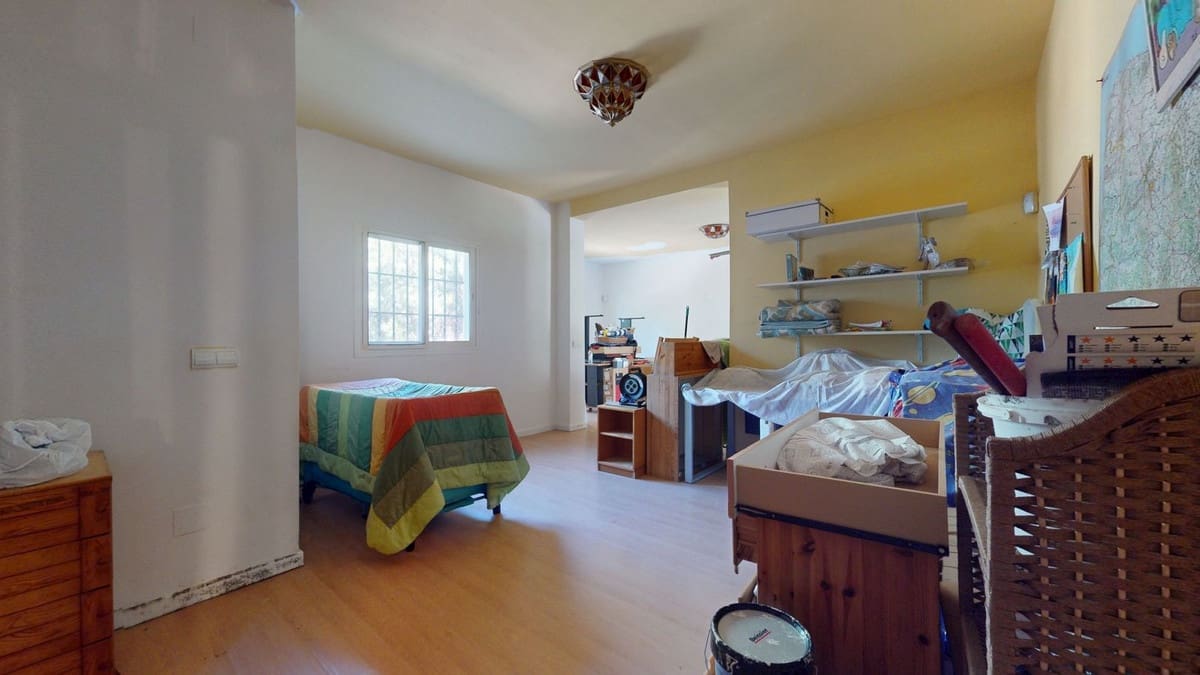 4 bedroom Villa for sale in Valtocado with pool garage - € 1,094,940 (Ref: 10112305)