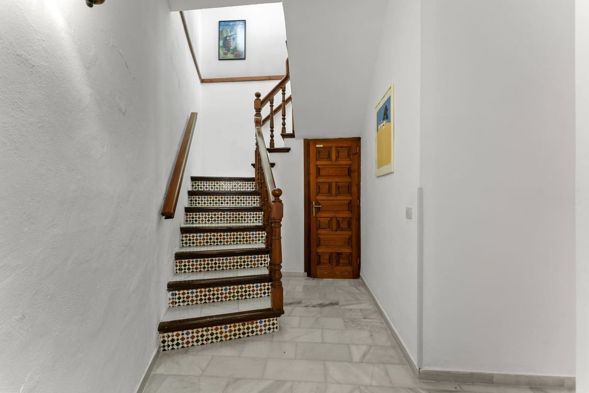 4 soveværelse Byhus til salg i Mijas med swimmingpool garage - € 875.000 (Ref: 10112307)
