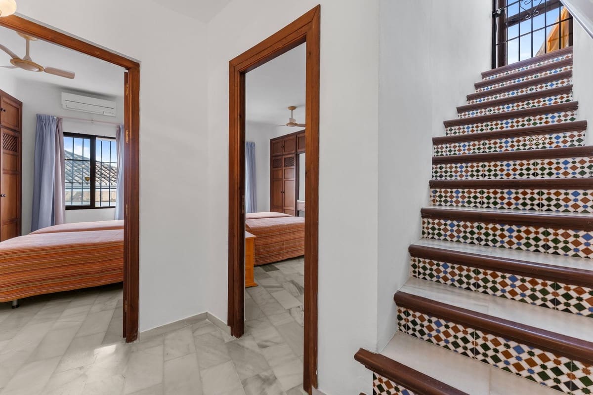 4 soveværelse Byhus til salg i Mijas med swimmingpool garage - € 875.000 (Ref: 10112307)