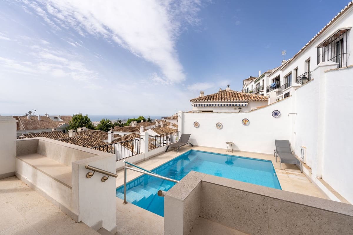 4 soveværelse Byhus til salg i Mijas med swimmingpool garage - € 875.000 (Ref: 10112307)