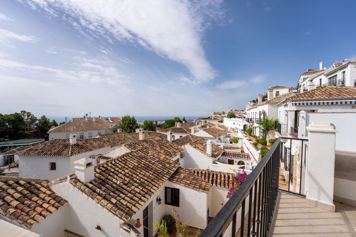 4 soveværelse Byhus til salg i Mijas med swimmingpool garage - € 875.000 (Ref: 10112307)