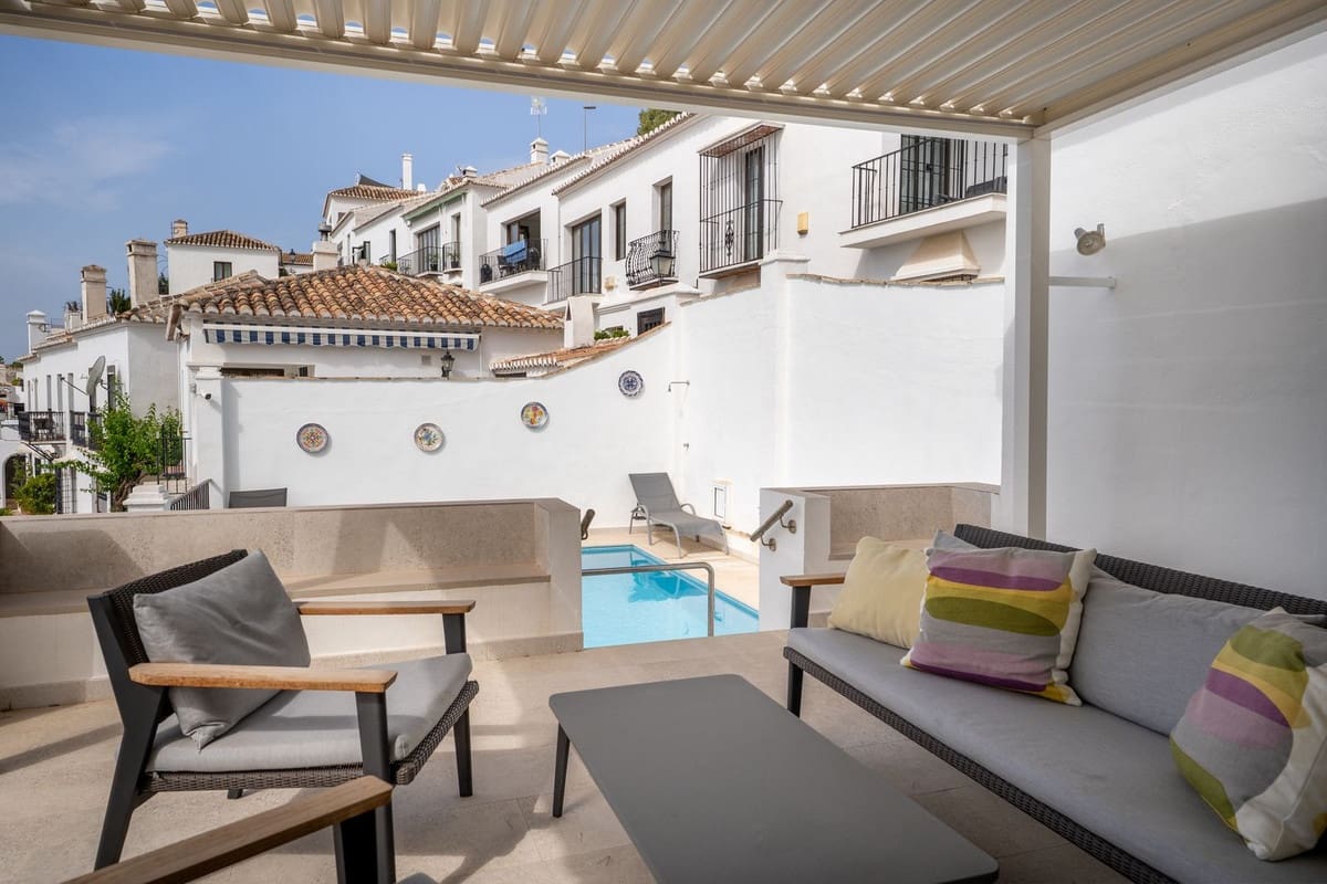 4 soveværelse Byhus til salg i Mijas med swimmingpool garage - € 875.000 (Ref: 10112307)