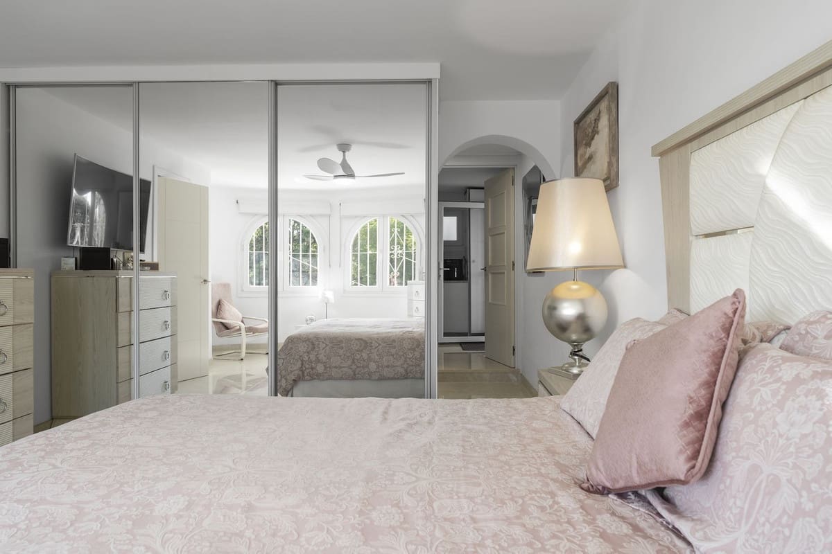 3 soveværelse Villa til salg i Mijas med swimmingpool garage - € 825.000 (Ref: 10112308)