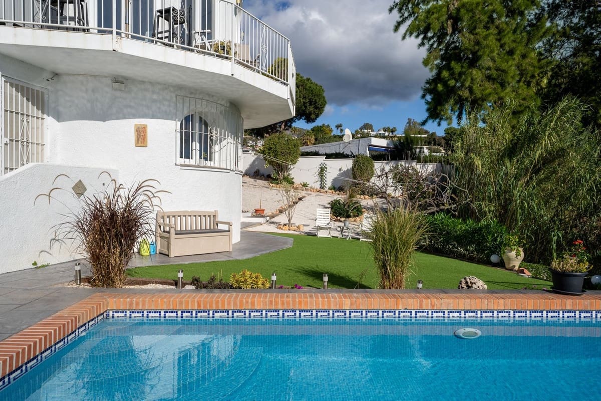 3 soveværelse Villa til salg i Mijas med swimmingpool garage - € 825.000 (Ref: 10112308)