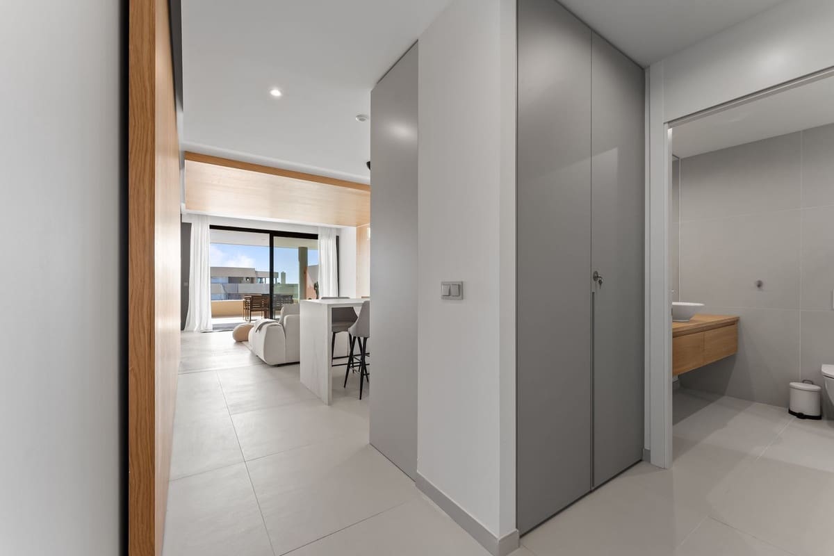 Apartamento de 2 habitaciones en Fuengirola en venta con piscina garaje - 660.000 € (Ref: 10112312)