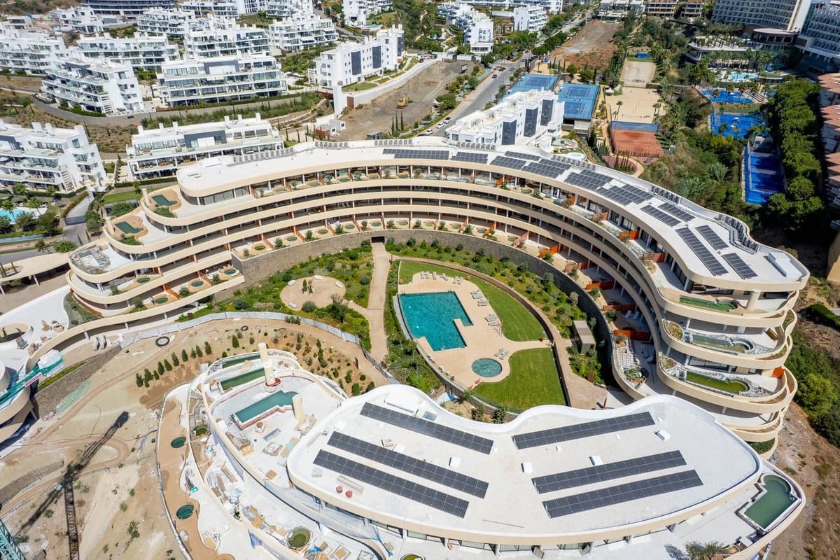 2 soverom Leilighet til salgs i Fuengirola med svømmebasseng garasje - € 640 000 (Ref: 10112313)