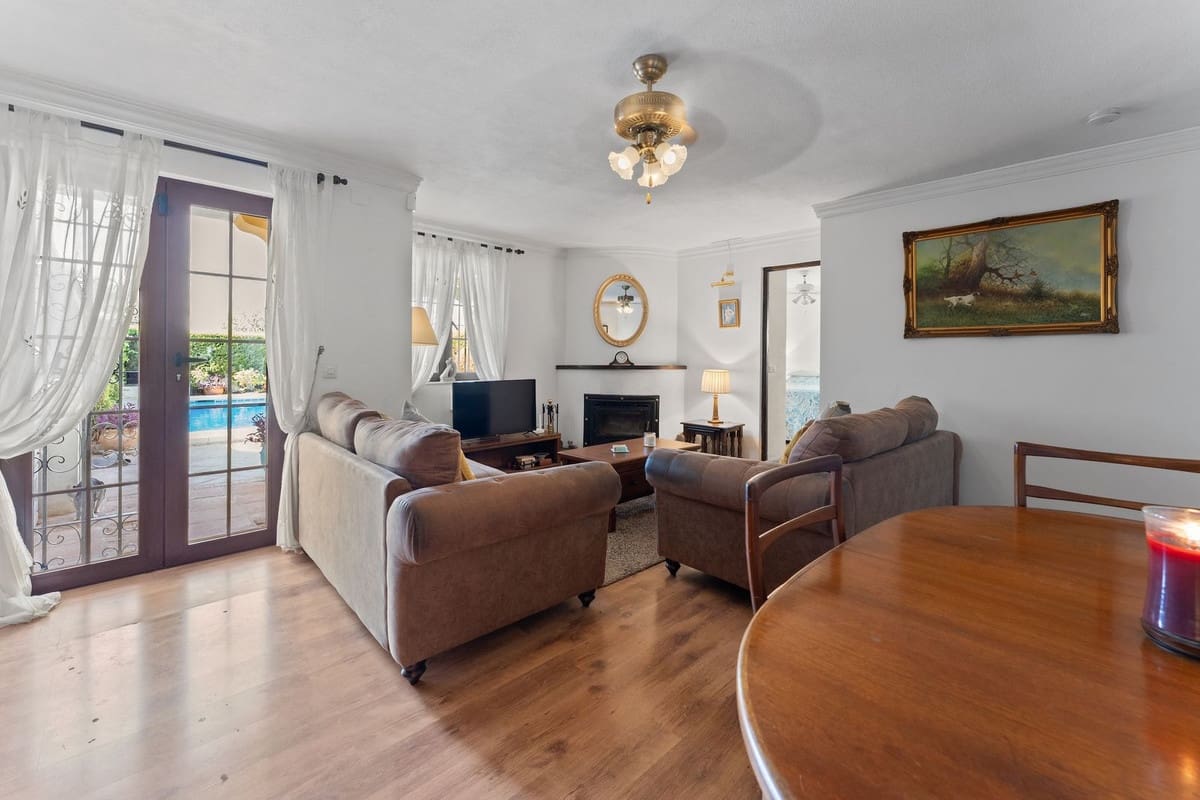 3 makuuhuone Paritalo myytävänä paikassa Mijas mukana uima-altaan - 449 000 € (Ref: 10112315)