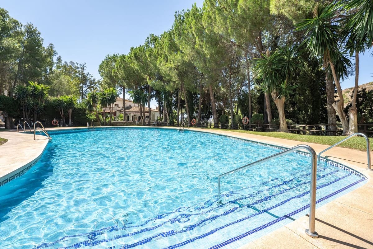 3 makuuhuone Paritalo myytävänä paikassa Mijas mukana uima-altaan - 449 000 € (Ref: 10112315)