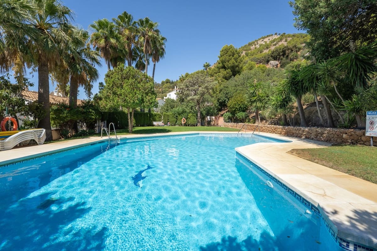 3 makuuhuone Paritalo myytävänä paikassa Mijas mukana uima-altaan - 449 000 € (Ref: 10112315)