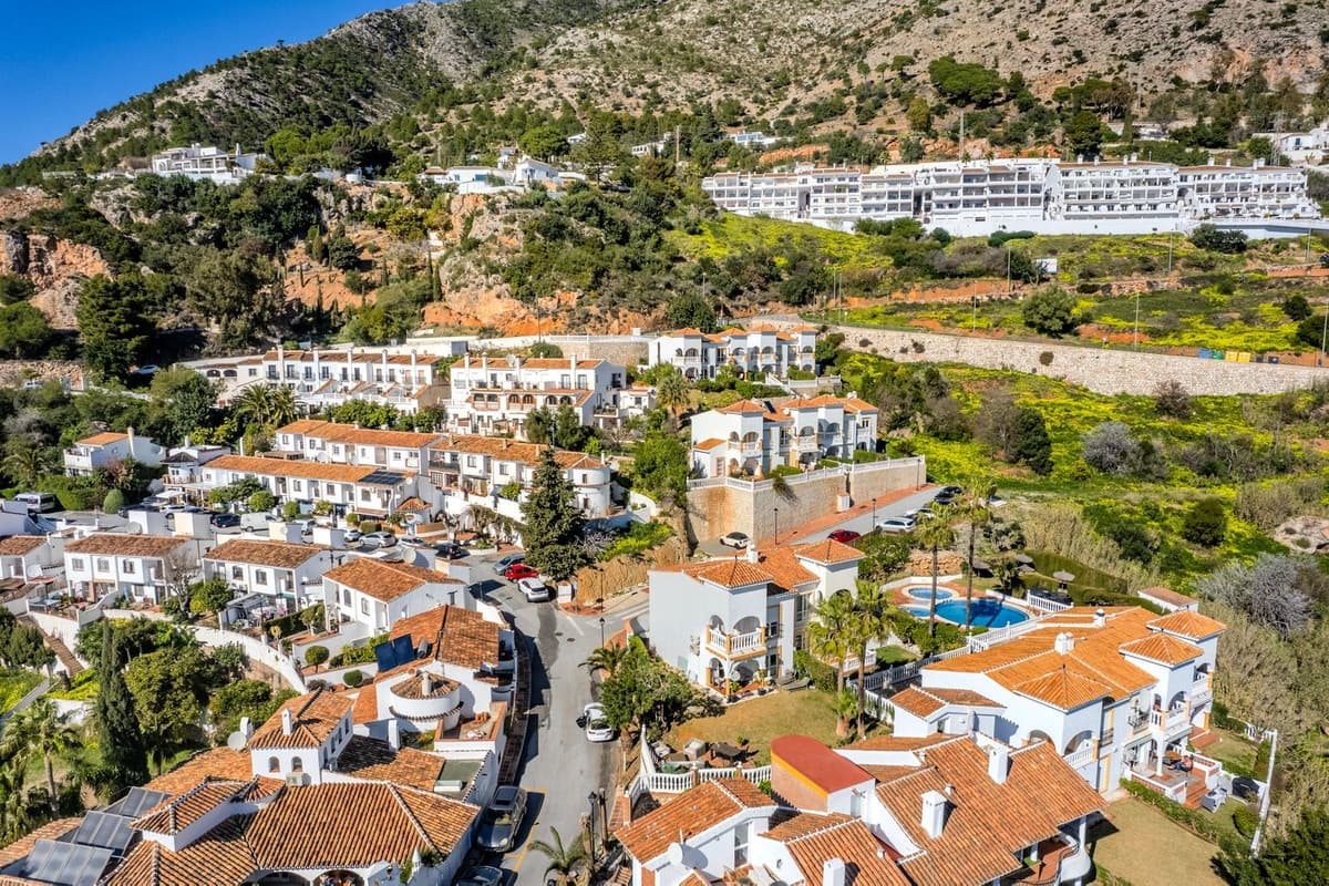 3 chambre Maison de Ville à vendre à Mijas avec piscine - 415 000 € (Ref: 10112317)