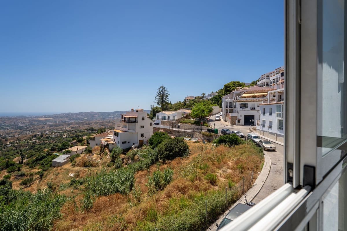 2 bedroom Apartment for sale in Mijas with garage - € 255,000 (Ref: 10112320)