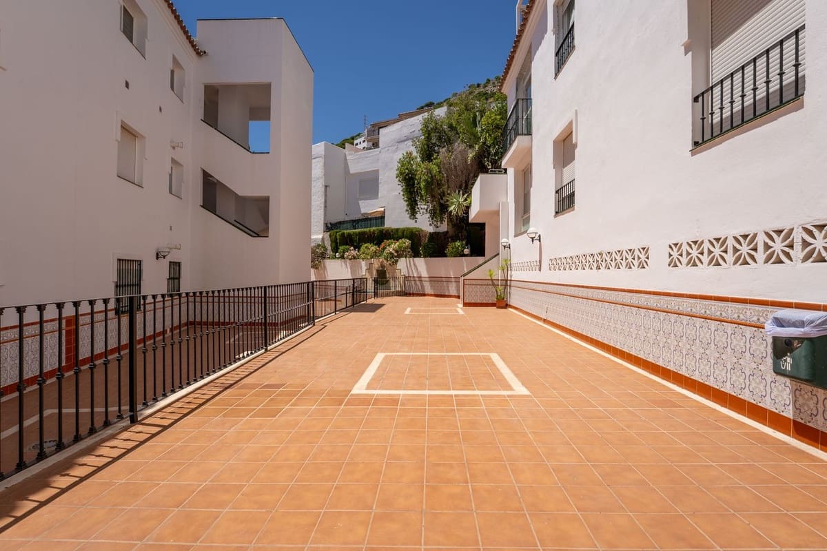 2 bedroom Apartment for sale in Mijas with garage - € 255,000 (Ref: 10112320)
