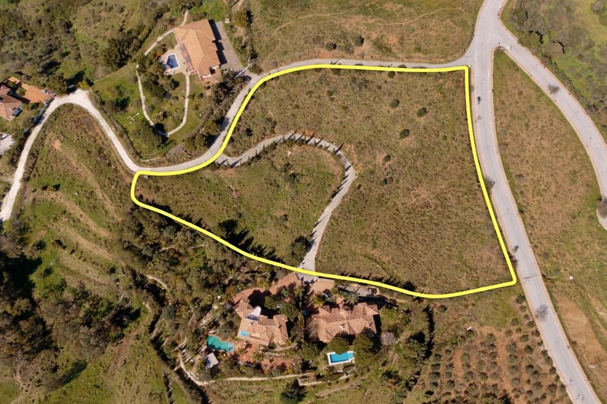 Undeveloped Land for sale in Mijas - € 185,000 (Ref: 10112322)
