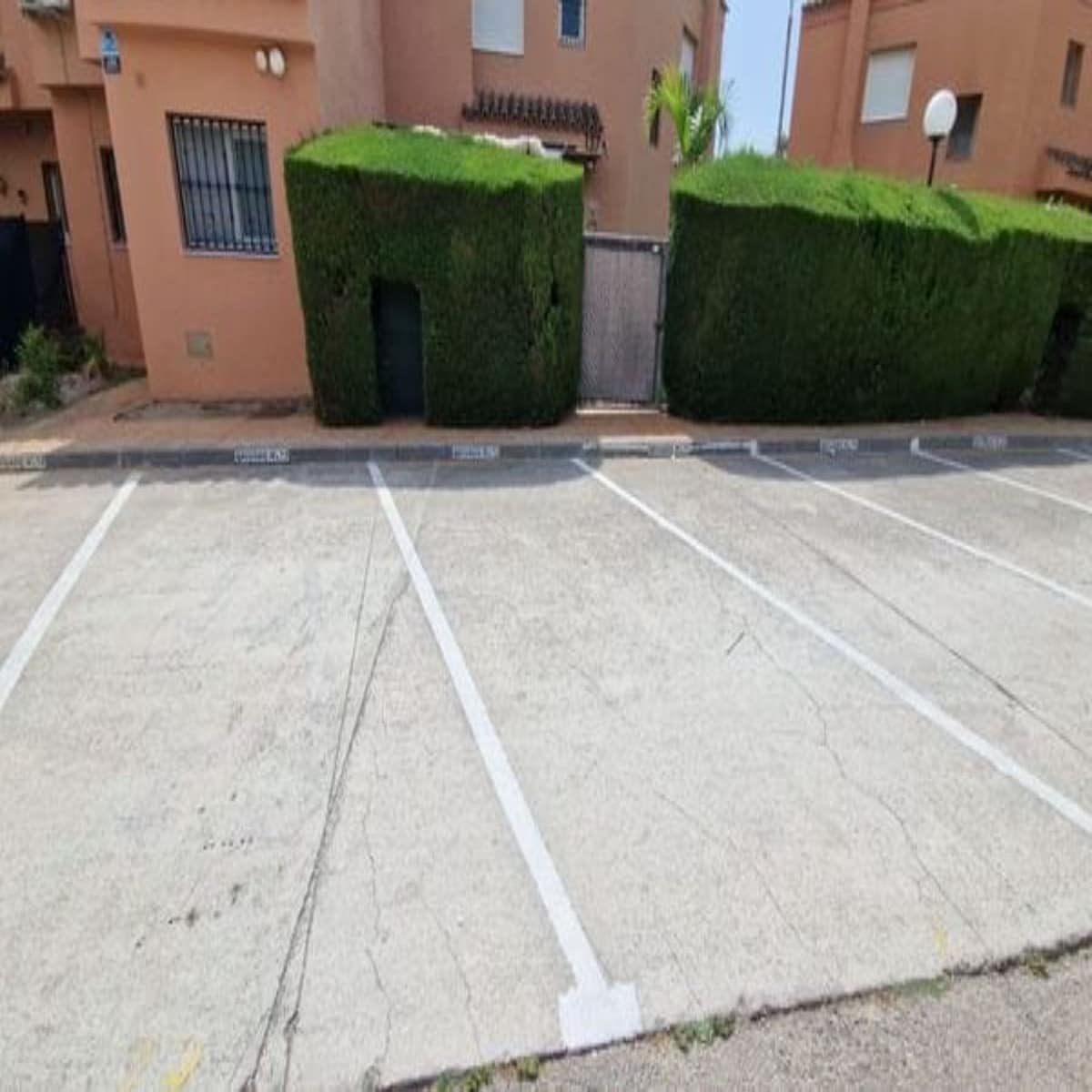 3 bedroom Townhouse for rent in San Luis de Sabinillas with pool garage - € 1,900 (Ref: 10112324)