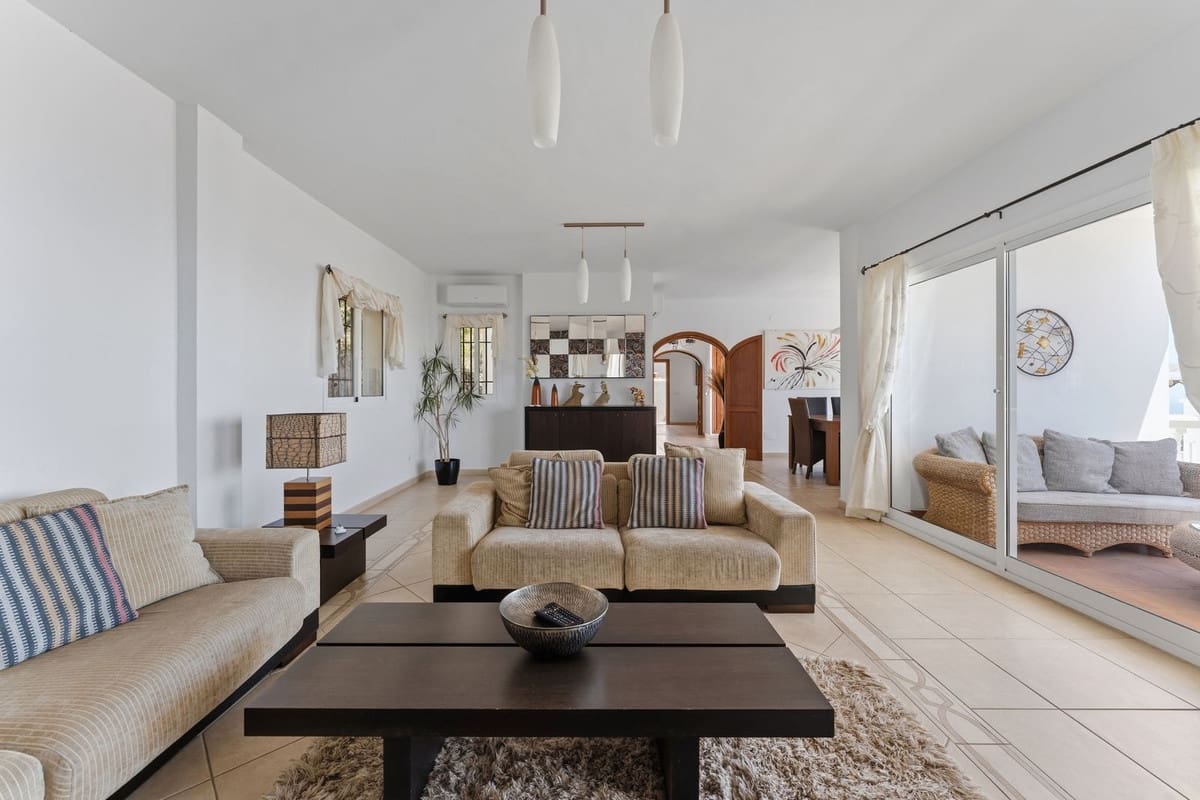 3 Zimmer Villa zu verkaufen in Mijas mit Pool Garage - 975.000 € (Ref: 10112326)
