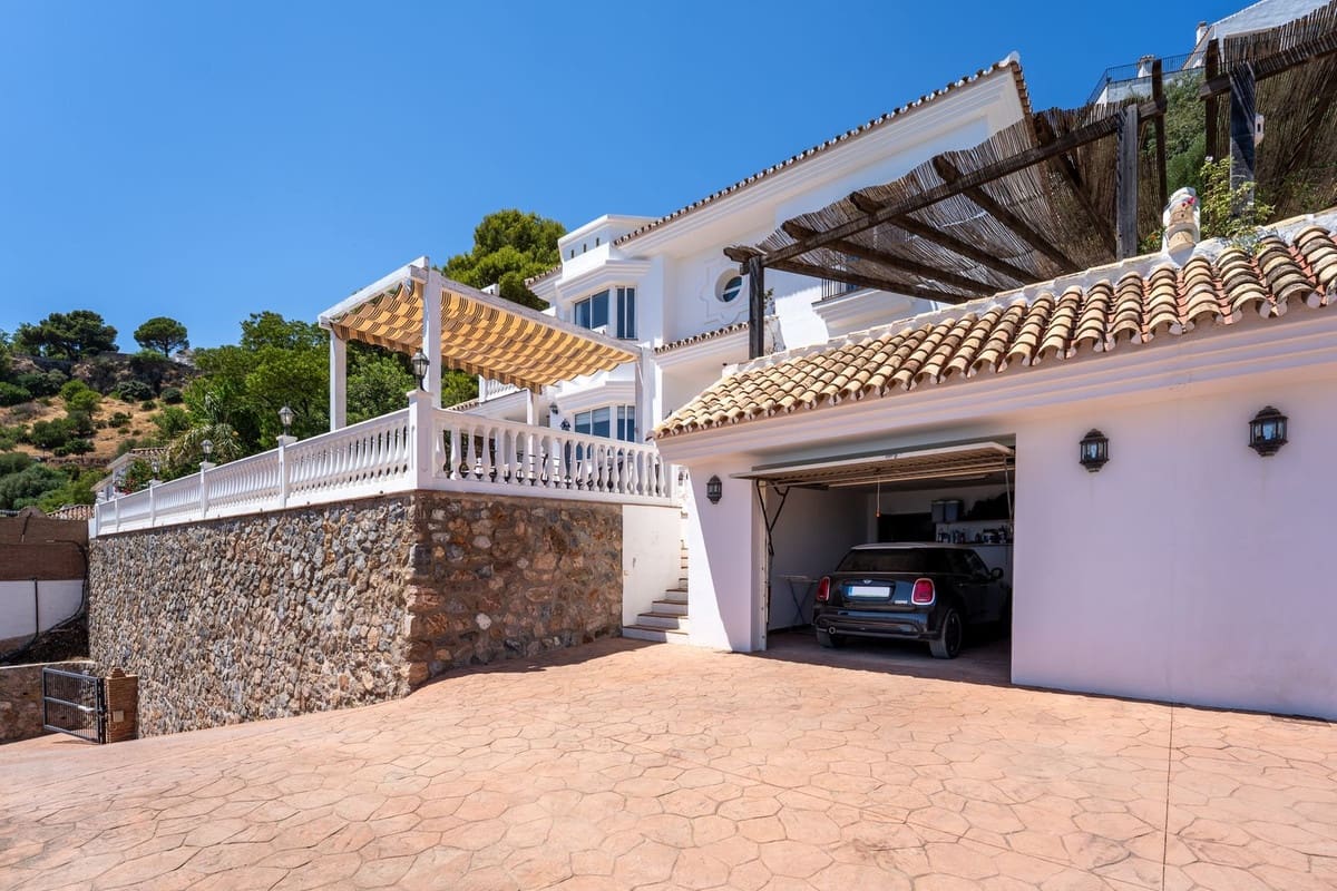 3 Zimmer Villa zu verkaufen in Mijas mit Pool Garage - 975.000 € (Ref: 10112326)
