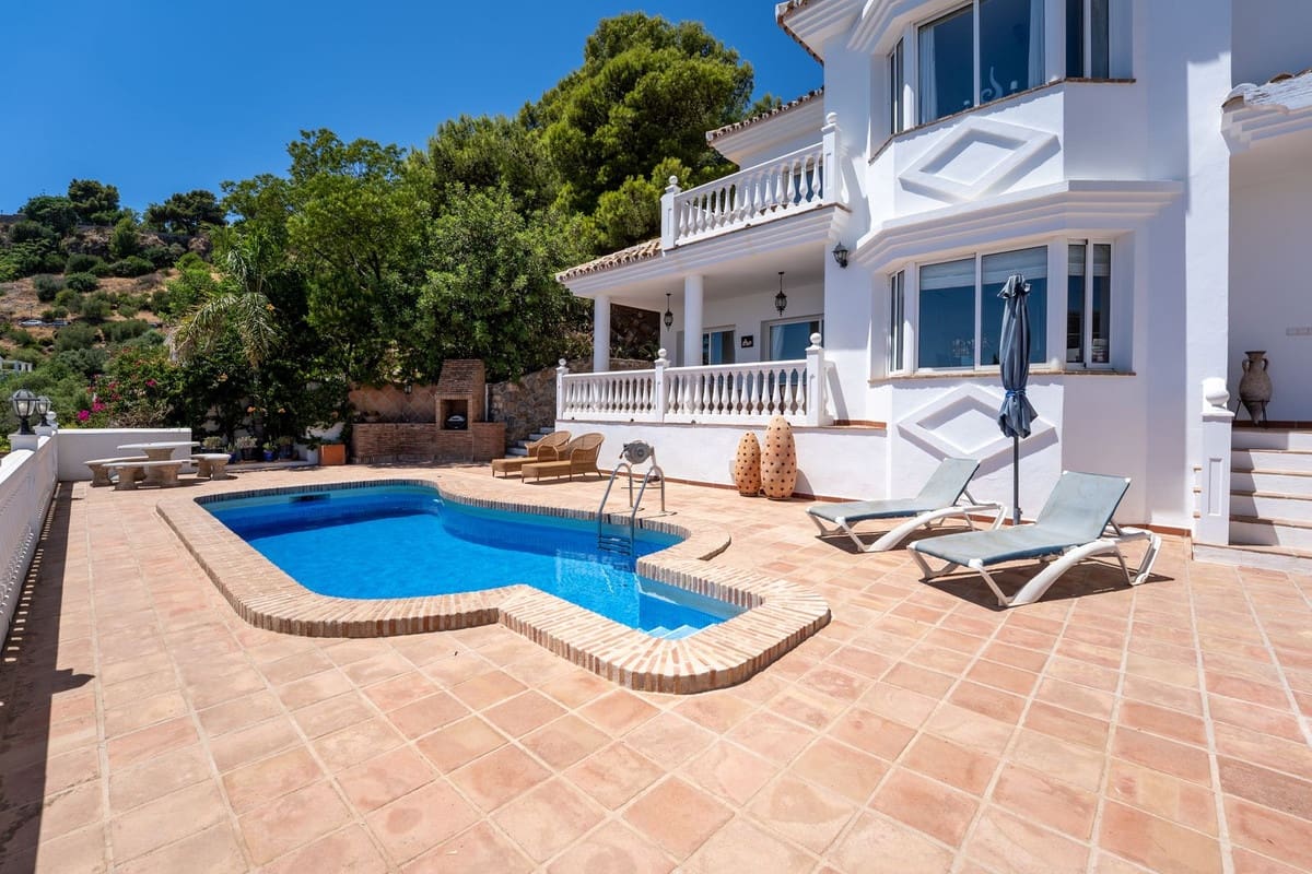 3 Zimmer Villa zu verkaufen in Mijas mit Pool Garage - 975.000 € (Ref: 10112326)