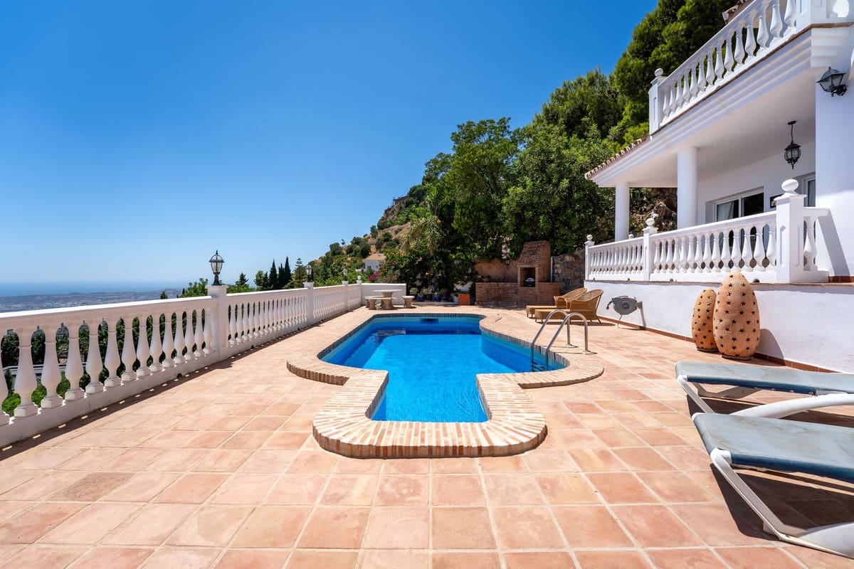 3 Zimmer Villa zu verkaufen in Mijas mit Pool Garage - 975.000 € (Ref: 10112326)