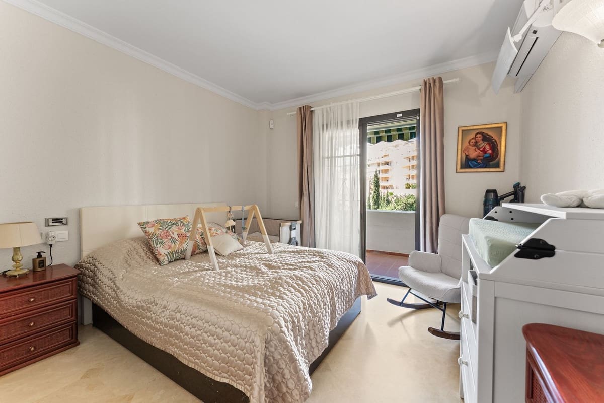 2 makuuhuone Huoneisto myytävänä paikassa Riviera del Sol mukana uima-altaan - 289 000 € (Ref: 10112328)