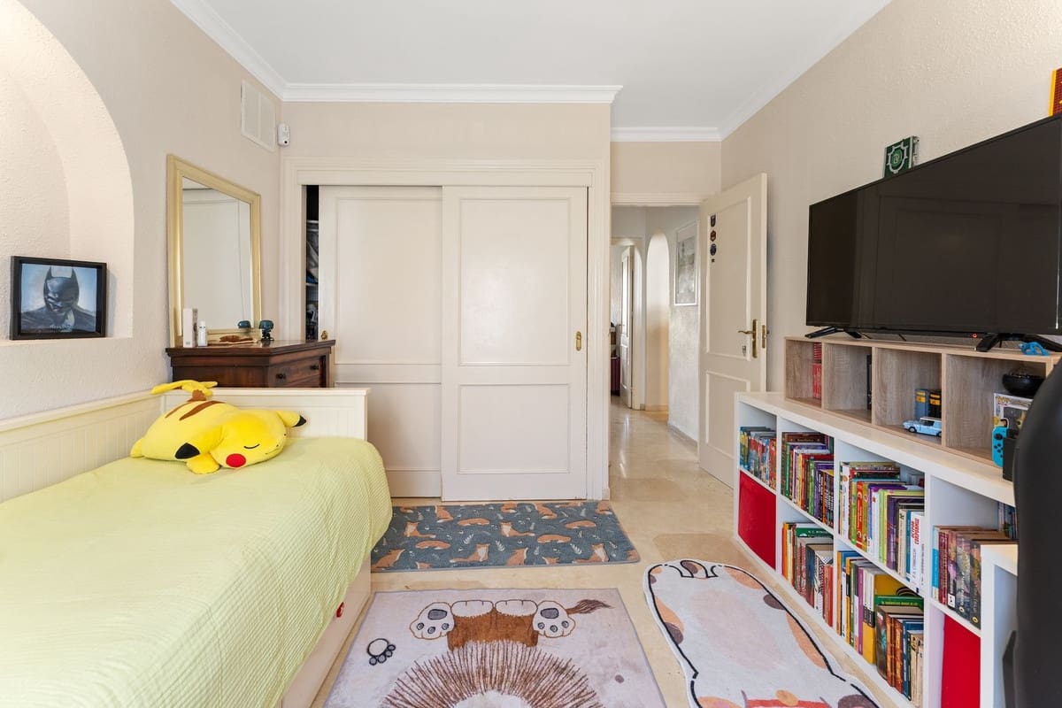 2 makuuhuone Huoneisto myytävänä paikassa Riviera del Sol mukana uima-altaan - 289 000 € (Ref: 10112328)