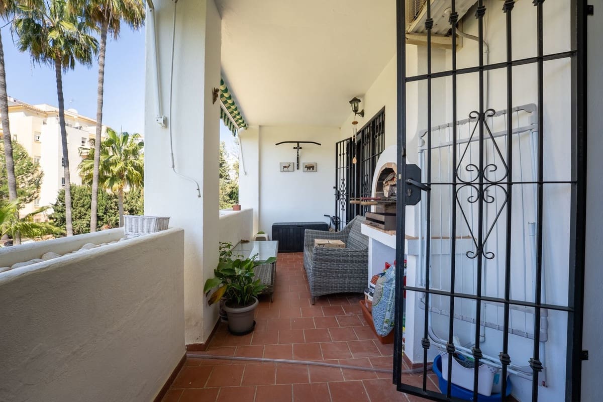 2 makuuhuone Huoneisto myytävänä paikassa Riviera del Sol mukana uima-altaan - 289 000 € (Ref: 10112328)