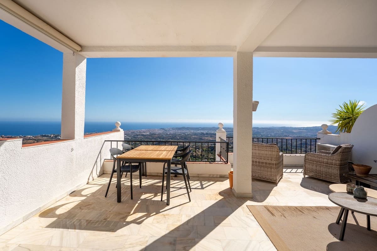 2 bedroom Apartment for sale in Mijas with pool - € 475,000 (Ref: 10167107)