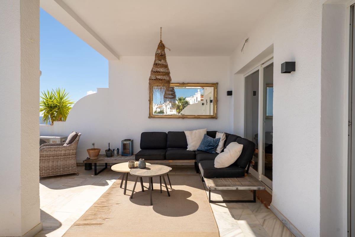 2 bedroom Apartment for sale in Mijas with pool - € 475,000 (Ref: 10167107)