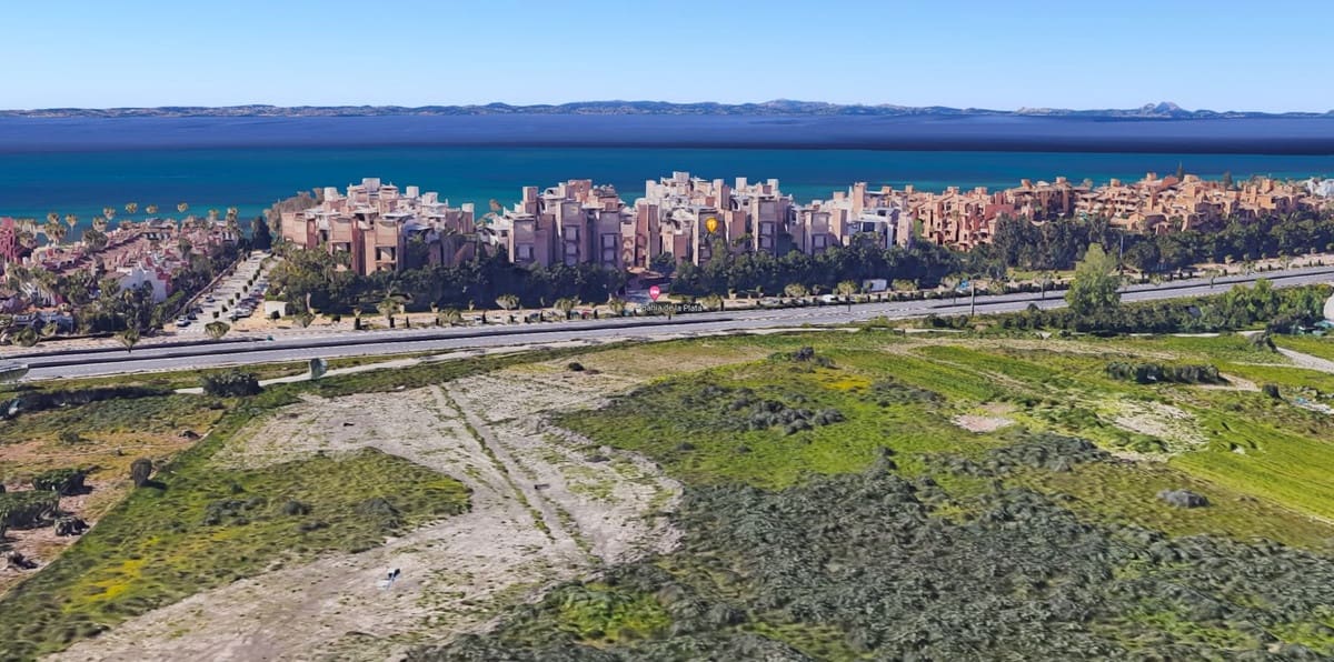 Ubebygd land til salgs i Estepona - € 2 600 000 (Ref: 7495815)