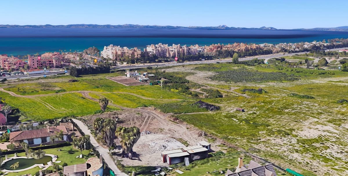 Ubebygd land til salgs i Estepona - € 2 600 000 (Ref: 7495815)