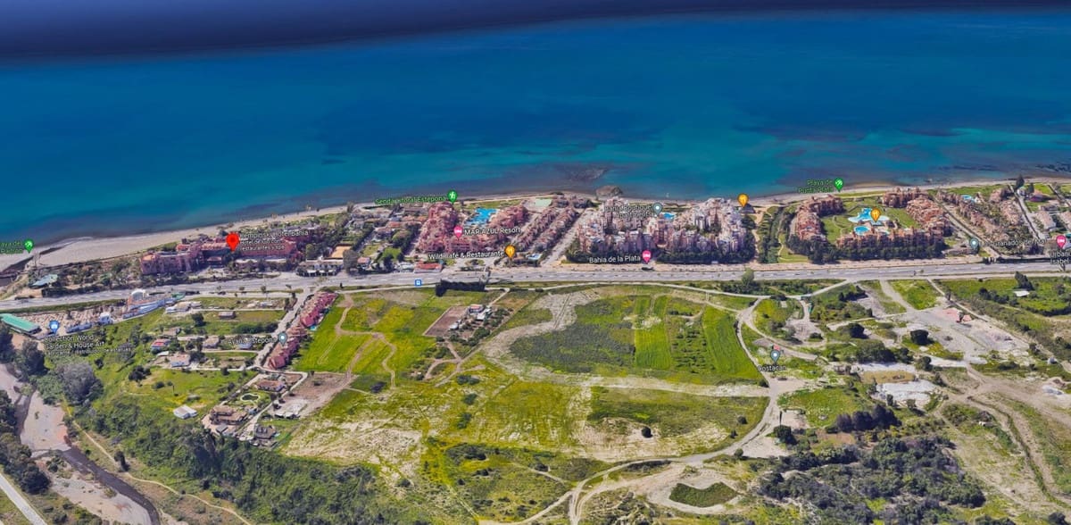 Ubebygd land til salgs i Estepona - € 2 600 000 (Ref: 7495815)