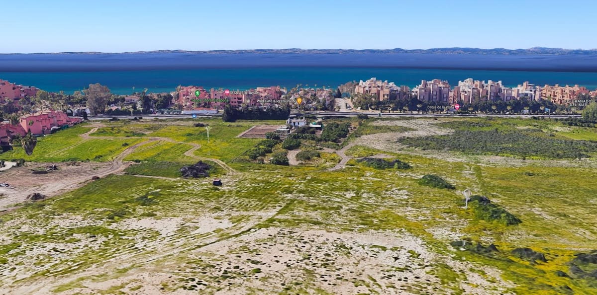 Ubebygd land til salgs i Estepona - € 2 600 000 (Ref: 7495815)