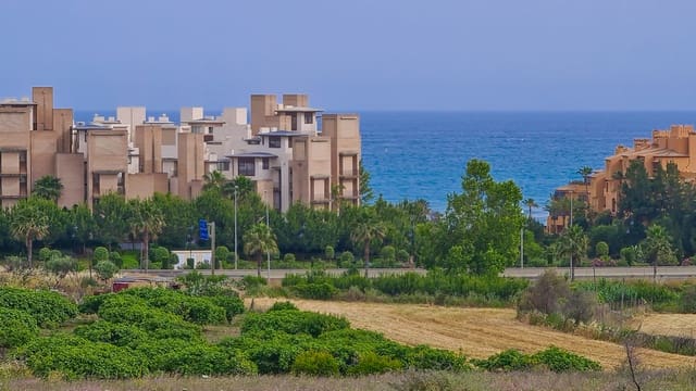 Mark till salu i Estepona - 2 600 000 € (Ref: 7495815)