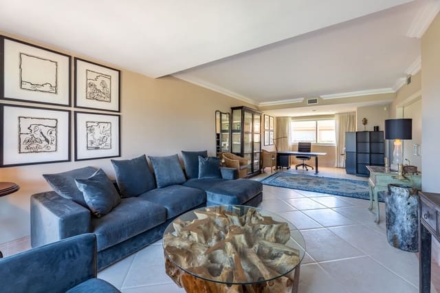 5 sypialnia Penthouse na sprzedaż w Nueva Andalucia, Marbella z basenem - 3 600 000 € (Ref: 7536652)