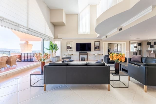 5 sypialnia Penthouse na sprzedaż w Nueva Andalucia, Marbella z basenem - 3 600 000 € (Ref: 7536652)