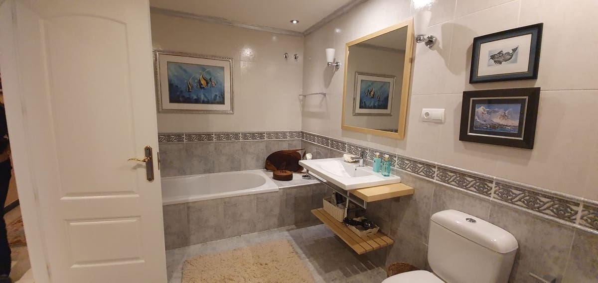 Chalet de 5 habitaciones en La Cala de Mijas en venta con piscina - 2.750.000 € (Ref: 7665307)