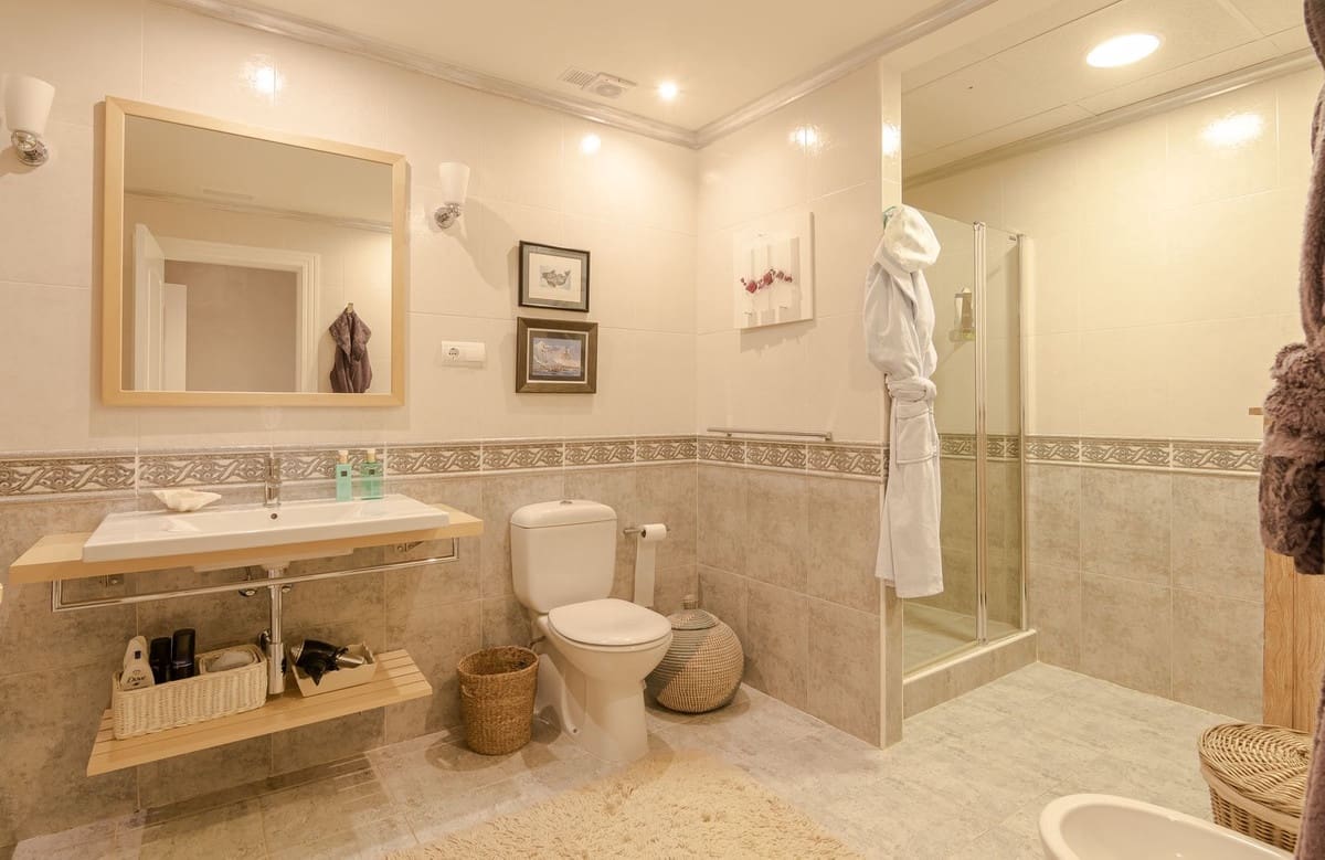 Chalet de 5 habitaciones en La Cala de Mijas en venta con piscina - 2.750.000 € (Ref: 7665307)