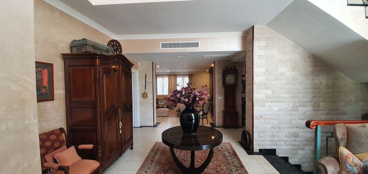 Chalet de 5 habitaciones en La Cala de Mijas en venta con piscina - 2.750.000 € (Ref: 7665307)