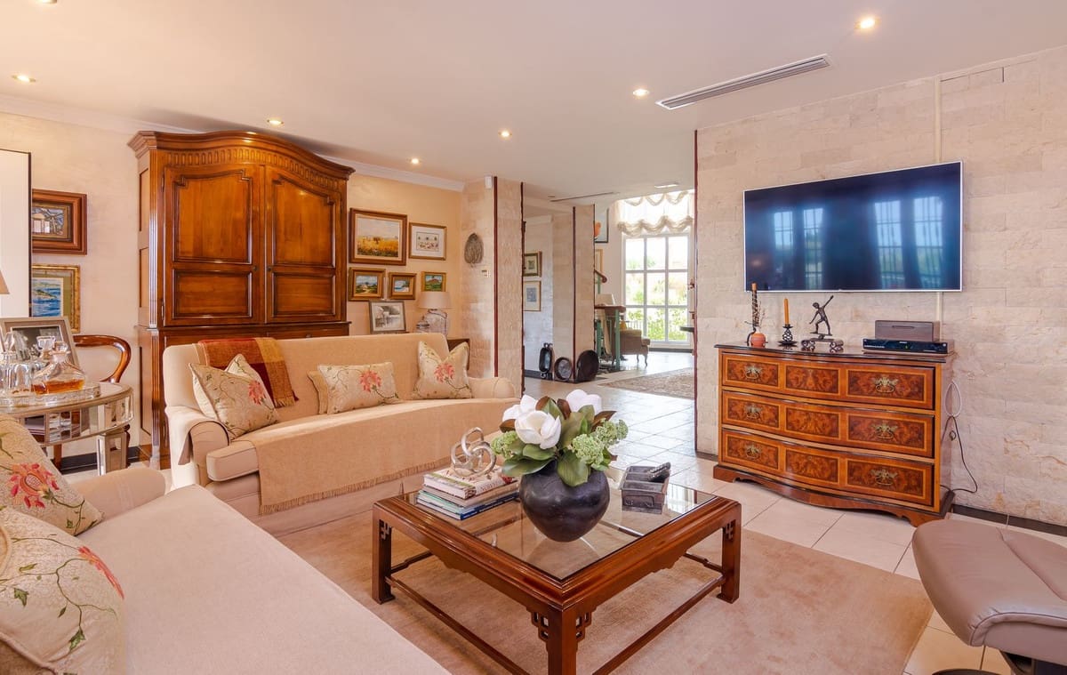 Chalet de 5 habitaciones en La Cala de Mijas en venta con piscina - 2.750.000 € (Ref: 7665307)