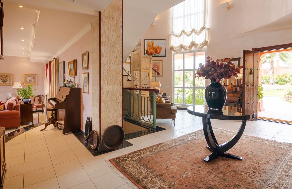 Chalet de 5 habitaciones en La Cala de Mijas en venta con piscina - 2.750.000 € (Ref: 7665307)