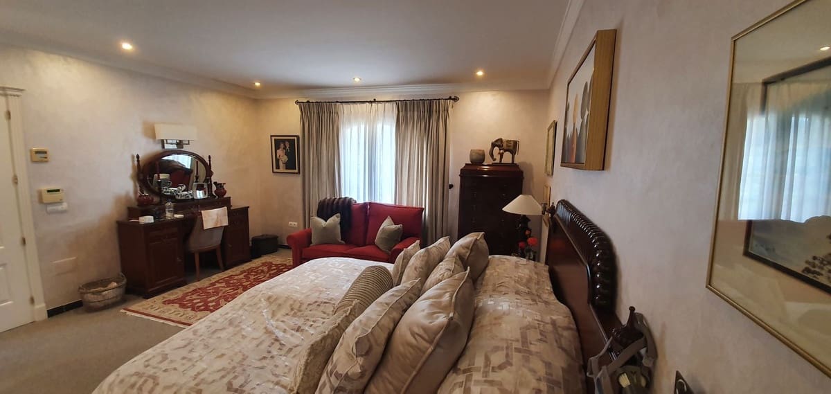 Chalet de 5 habitaciones en La Cala de Mijas en venta con piscina - 2.750.000 € (Ref: 7665307)