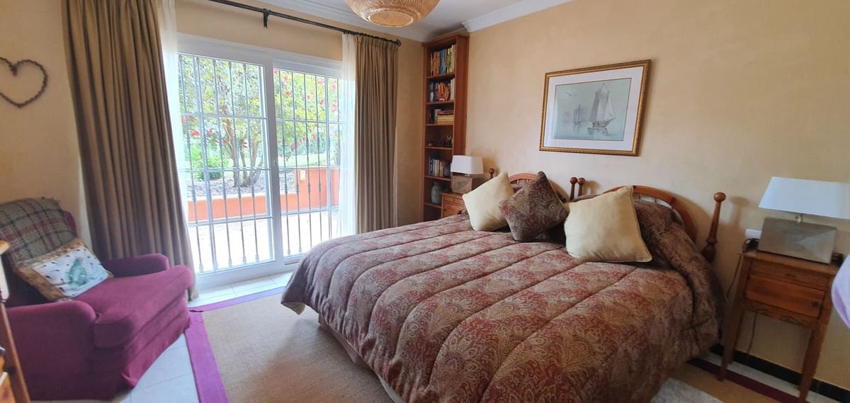 Chalet de 5 habitaciones en La Cala de Mijas en venta con piscina - 2.750.000 € (Ref: 7665307)