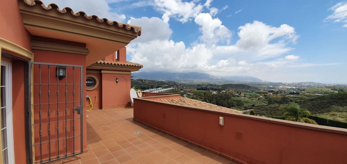 Chalet de 5 habitaciones en La Cala de Mijas en venta con piscina - 2.750.000 € (Ref: 7665307)