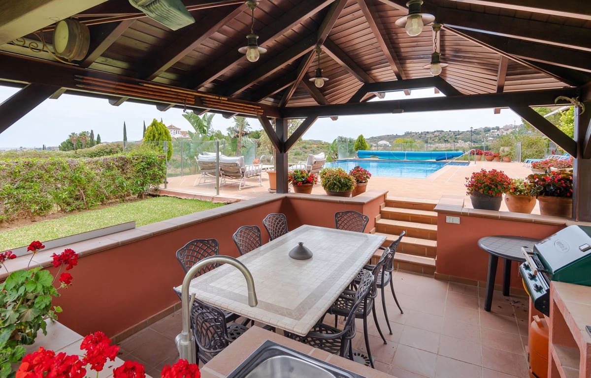 Chalet de 5 habitaciones en La Cala de Mijas en venta con piscina - 2.750.000 € (Ref: 7665307)