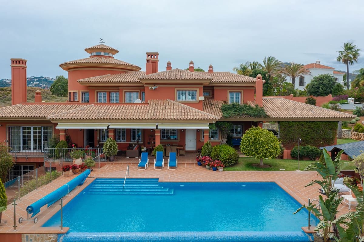 Chalet de 5 habitaciones en La Cala de Mijas en venta con piscina - 2.750.000 € (Ref: 7665307)