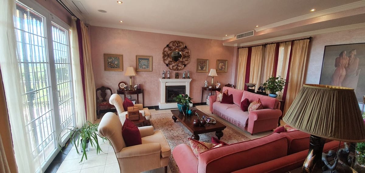 Chalet de 5 habitaciones en La Cala de Mijas en venta con piscina - 2.750.000 € (Ref: 7665307)