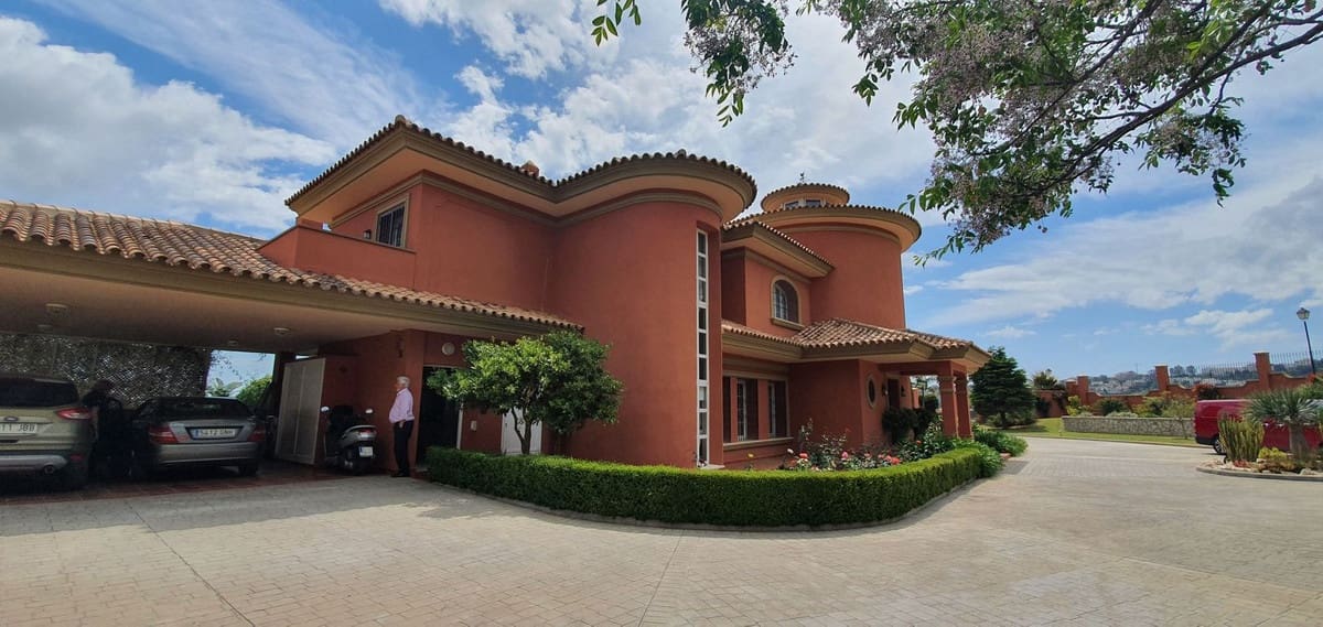 Chalet de 5 habitaciones en La Cala de Mijas en venta con piscina - 2.750.000 € (Ref: 7665307)