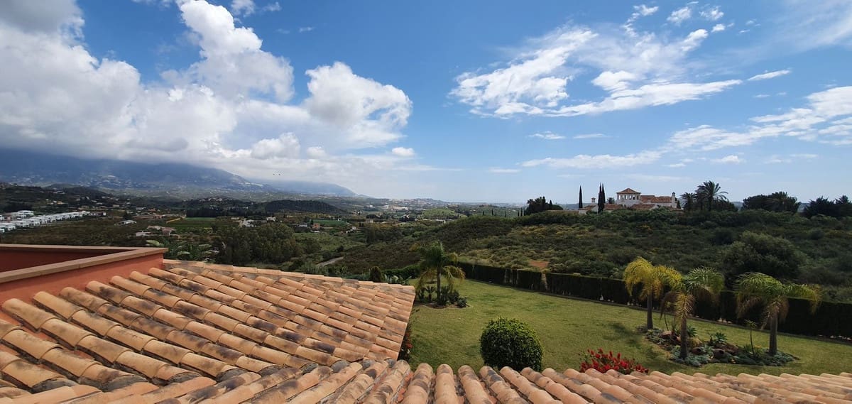 Chalet de 5 habitaciones en La Cala de Mijas en venta con piscina - 2.750.000 € (Ref: 7665307)