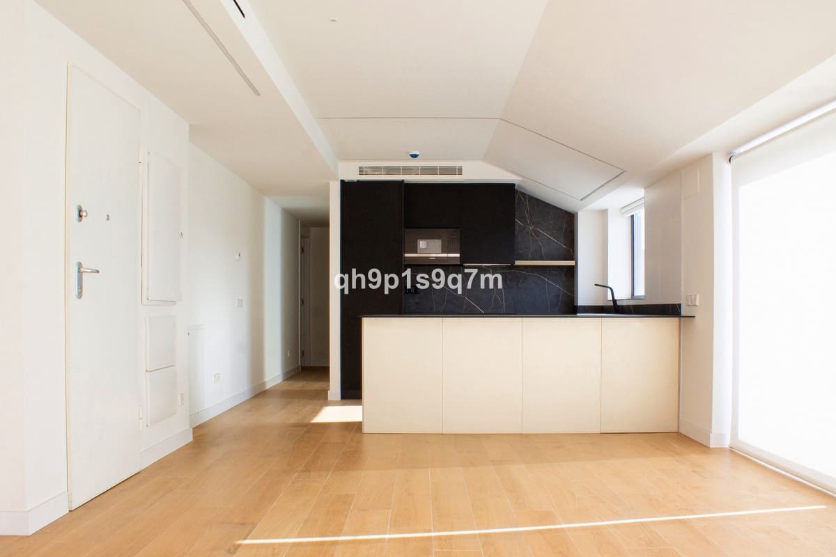 3 bedroom Apartment for sale in Fuengirola - € 1,700,000 (Ref: 7742590)