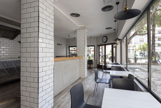 Kommersiell til salgs i Marbella - € 775 000 (Ref: 8078353)