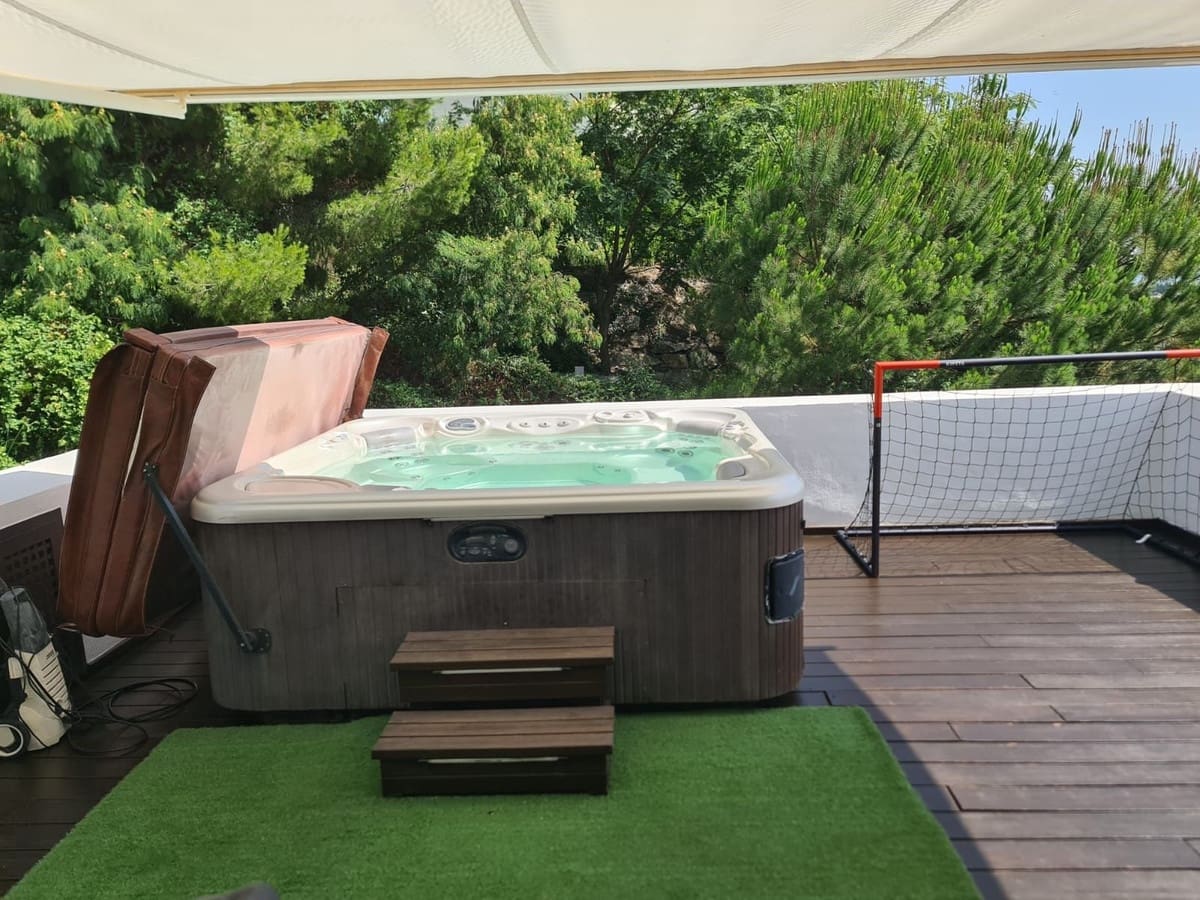 3 chambre Penthouse à vendre à Los Flamingos avec piscine - 1 075 000 € (Ref: 8121008)